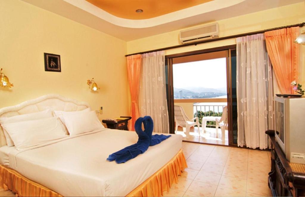 Baan Hill Phuket 3* Карон